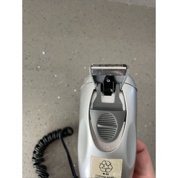Remington Titanium R-950 Electric Razor Shaver W/ Cord tested - Picture 9 of 11